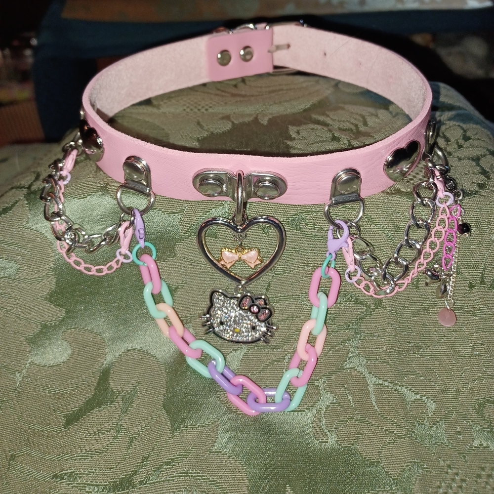 Edgy Pink Hello Kitty Choker - Picture 1 of 14